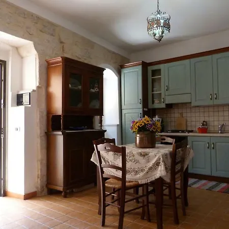 Centro Storico - 2 Min A Piedi Da Corso Umberto I Apartment *
